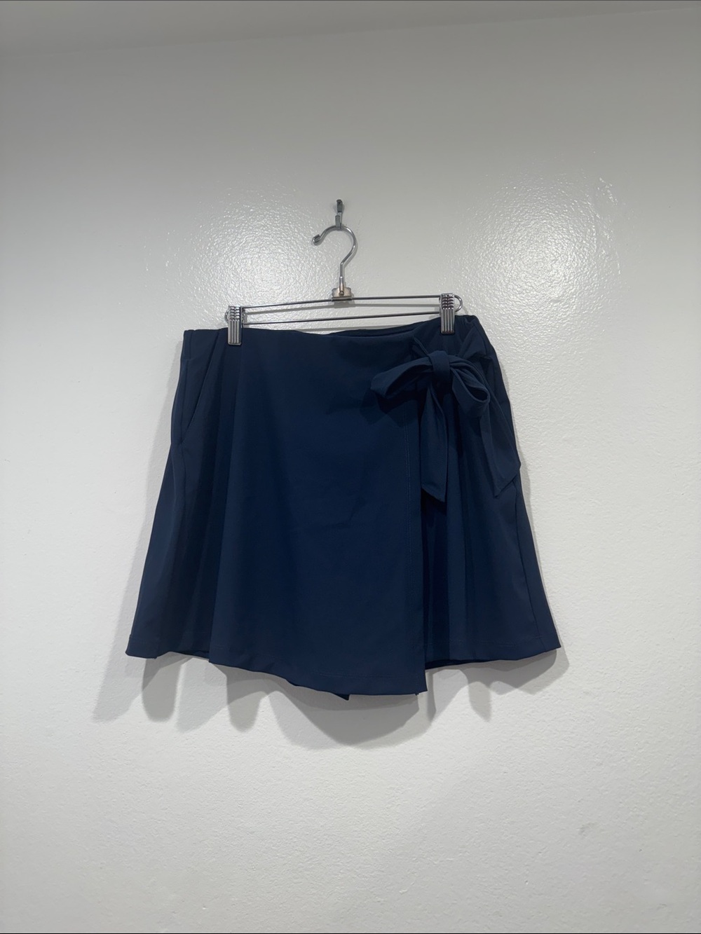 JAYEBIRD Navy Blue Tie Waist Mills Skort Shorts Size Large Golf